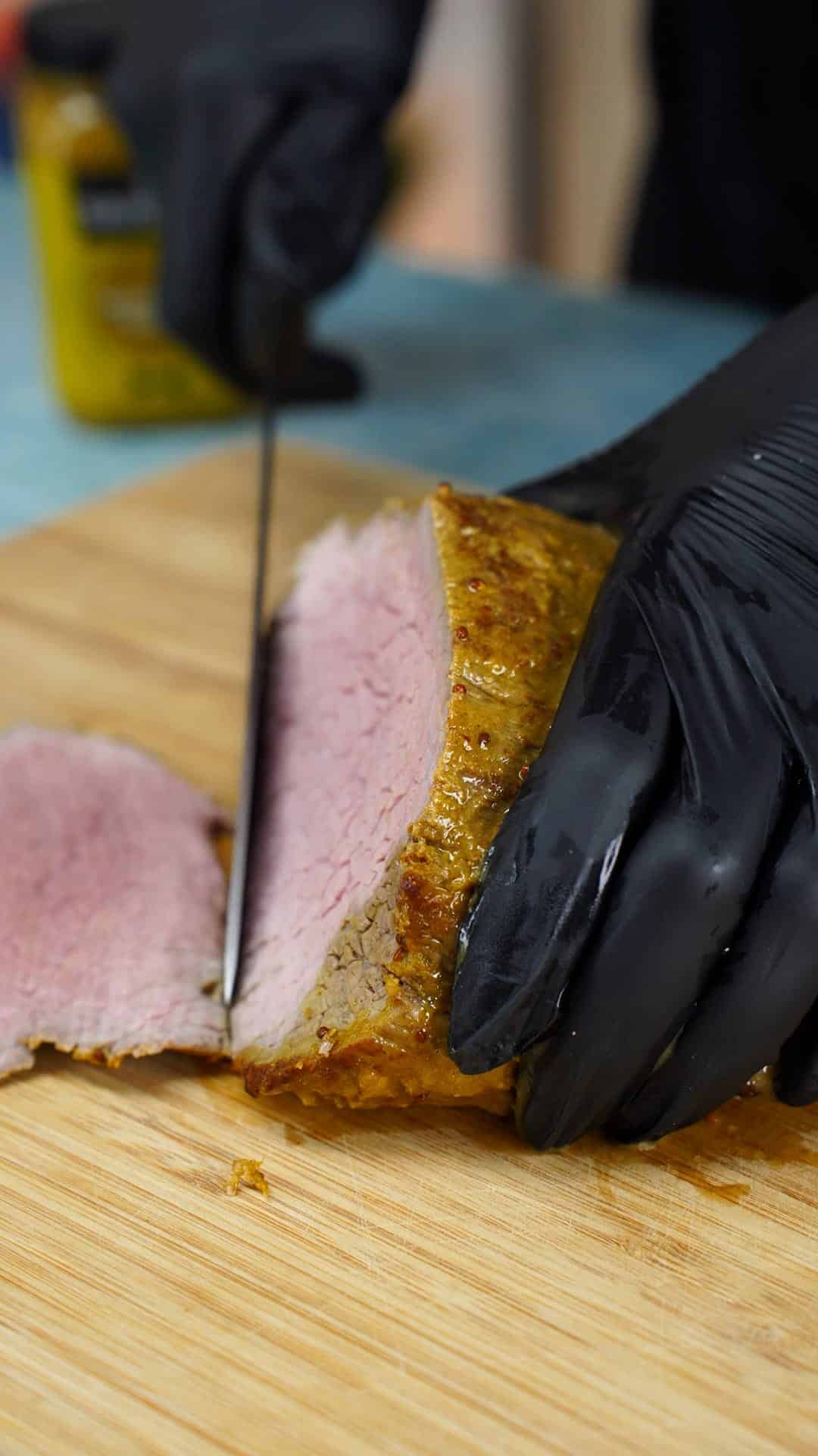 Sandwich de rosbife com mostarda e rúcula Receita 9x16 4K-0005
