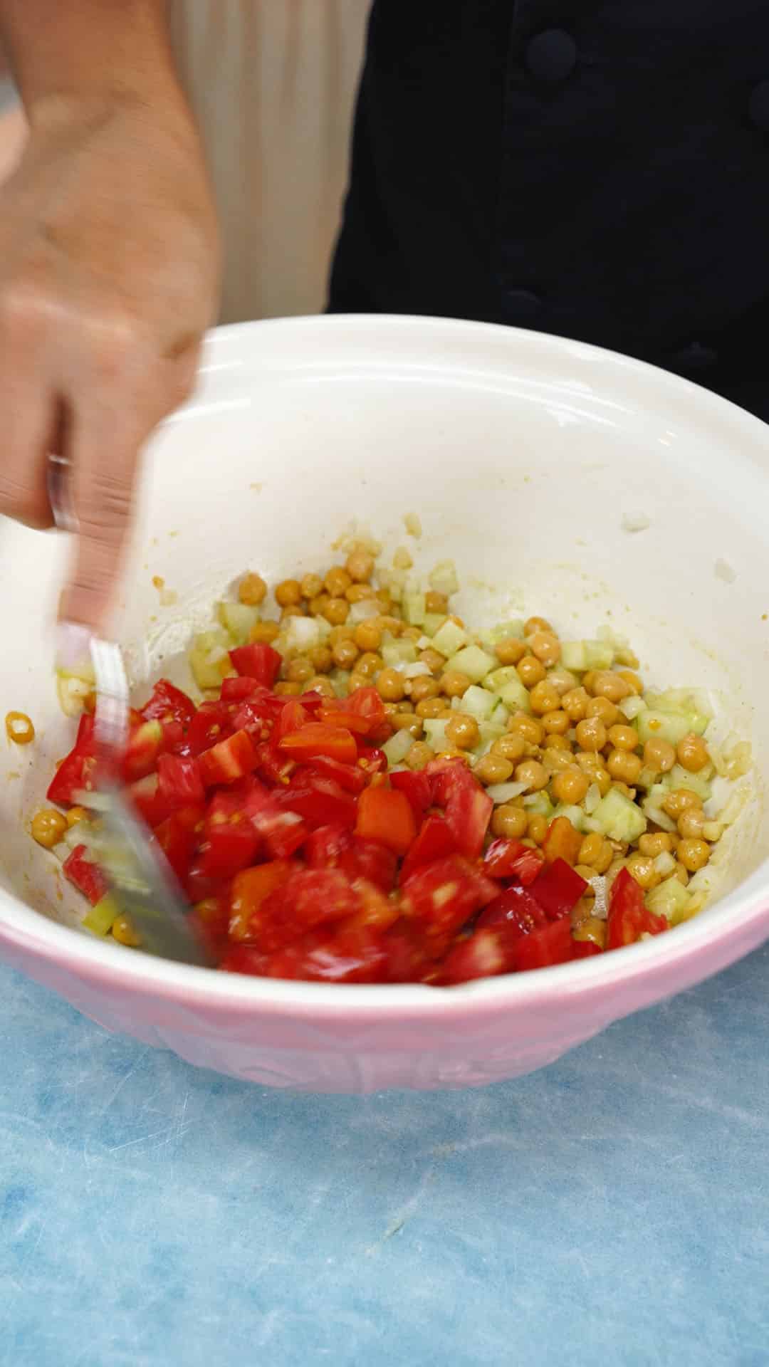 __Salada de Grão, tomate e queijo feta Receita 9x16 4K CLEAN-0023