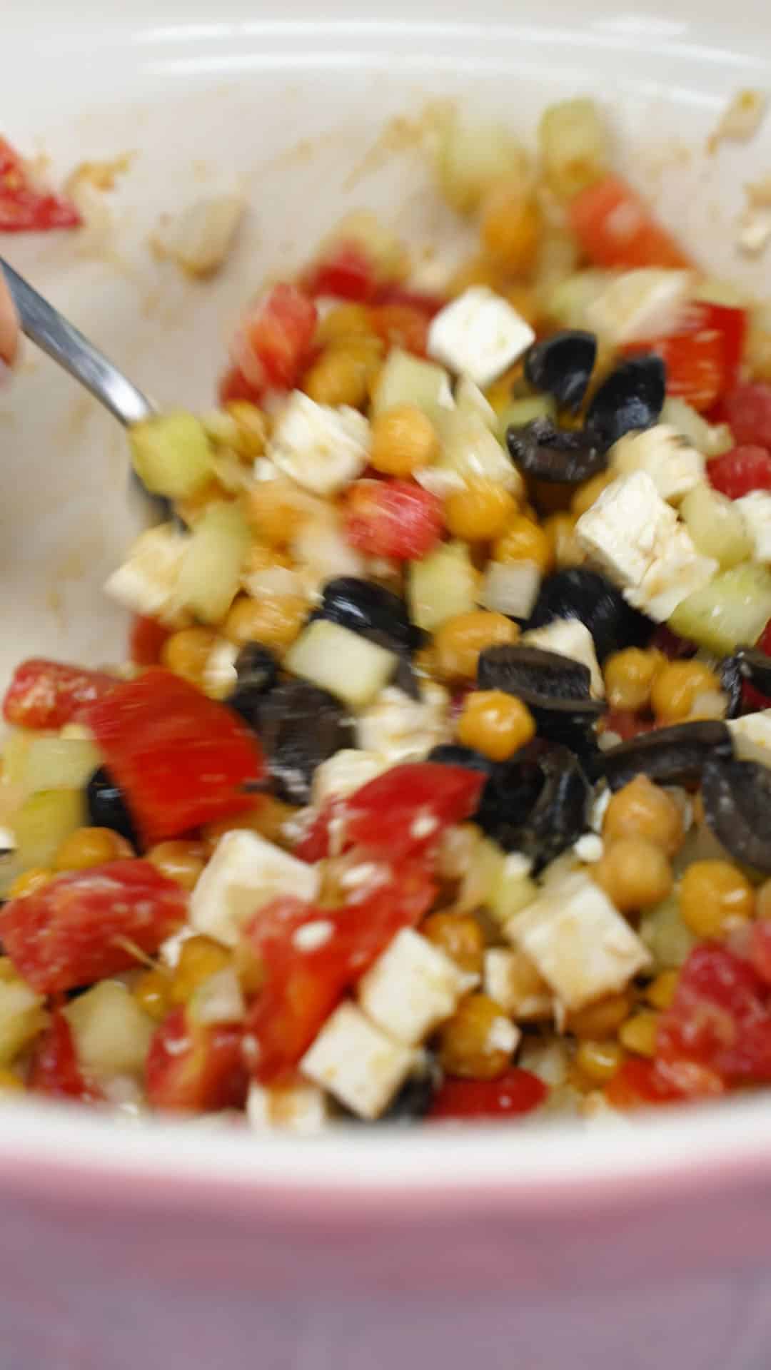 __Salada de Grão, tomate e queijo feta Receita 9x16 4K CLEAN-0025