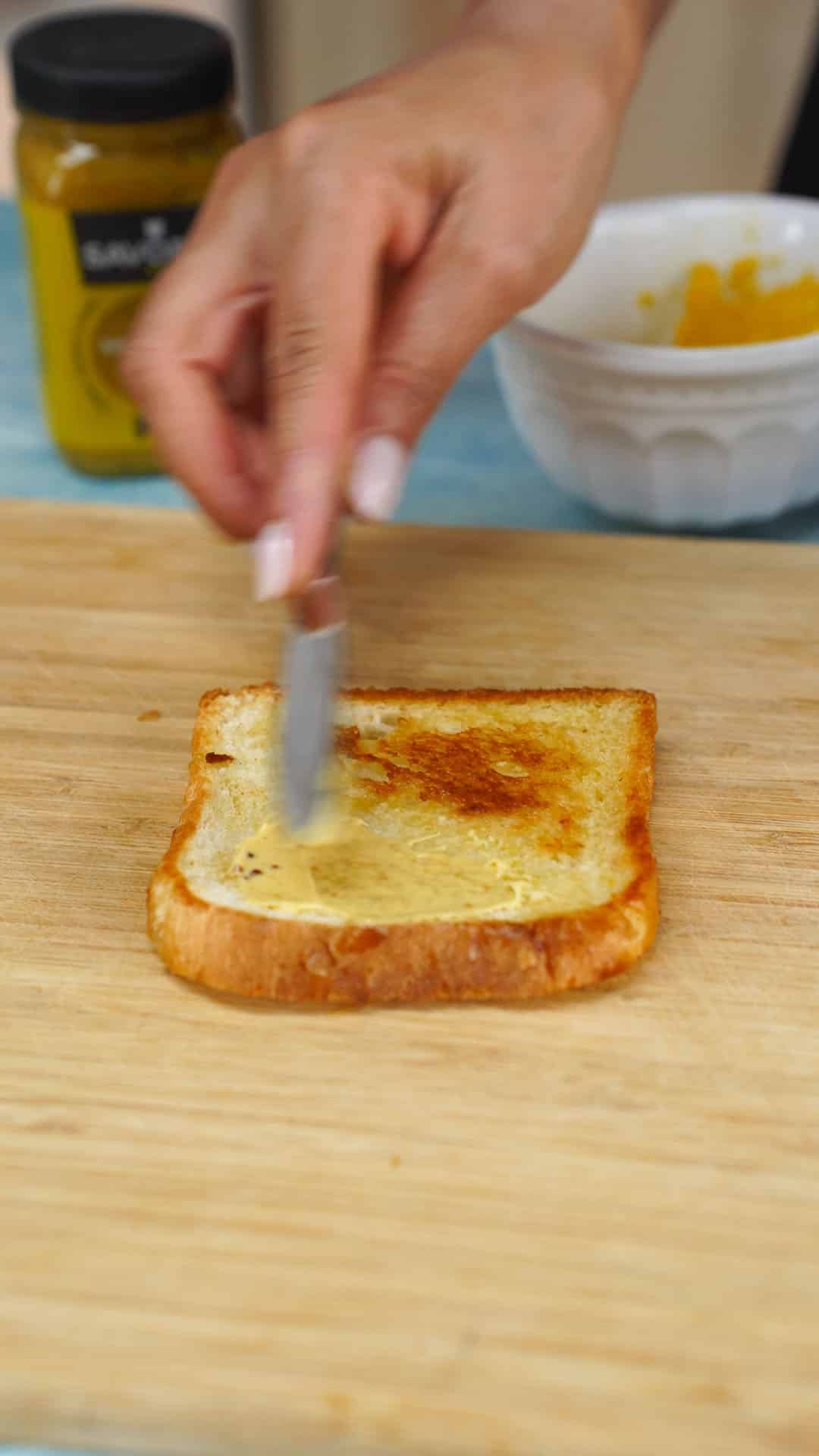 Sanduíche de frango, abacate e mostarda Receita 9x16 4K CLEAN-0006