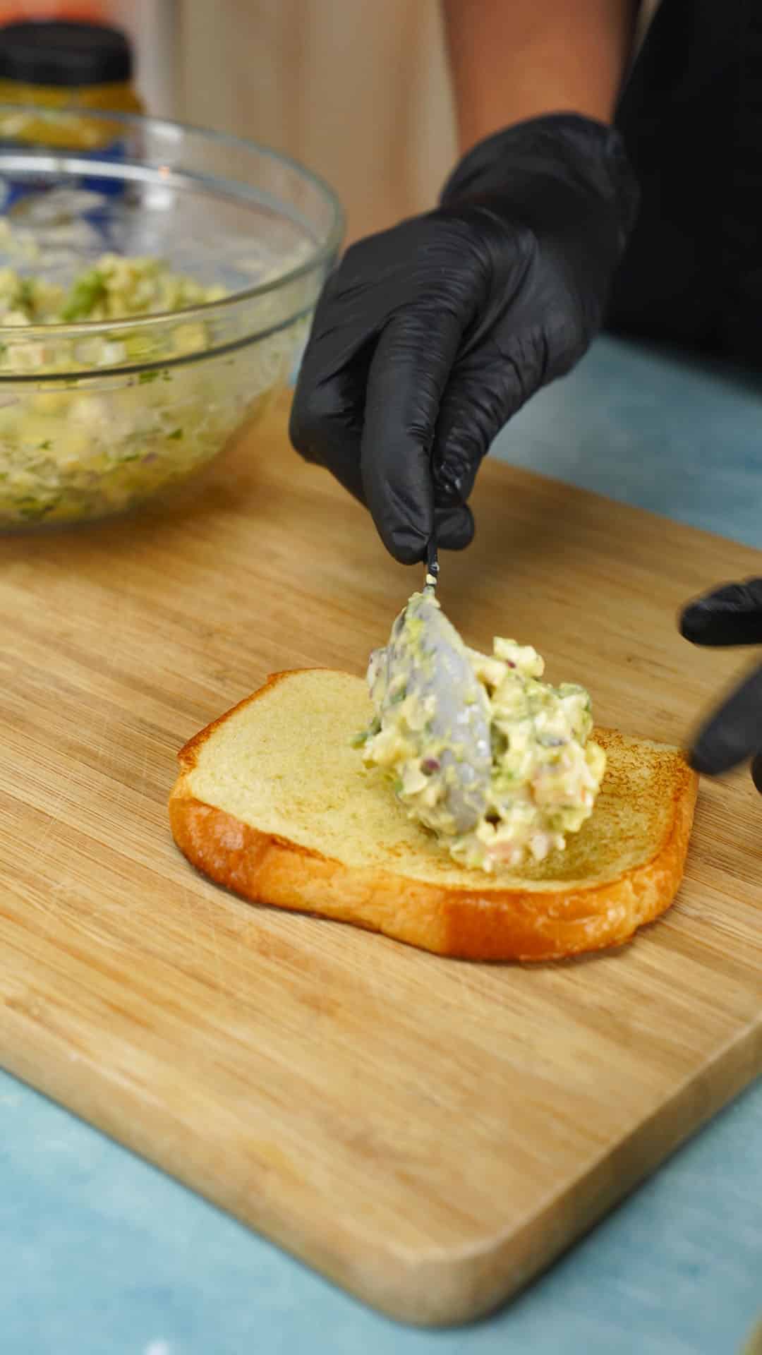 Sandes de Brioche com Camarão e Abacate CLEAN 9x16 4K-0012